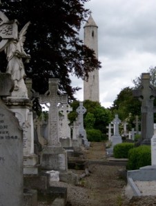 Glasnevin Cemetery, which opened in 1832, 2 years after the events described here. Via Wikipedia.